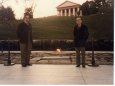 Arlington Cementery, Washington. J.A. Arana y Xabier Gereño en la tumba de Kennedy